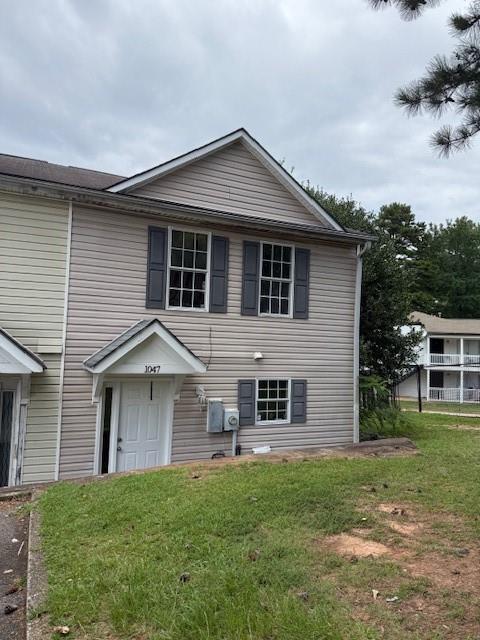1047 Thornwoode Ln., Stone Mountain, GA 30083