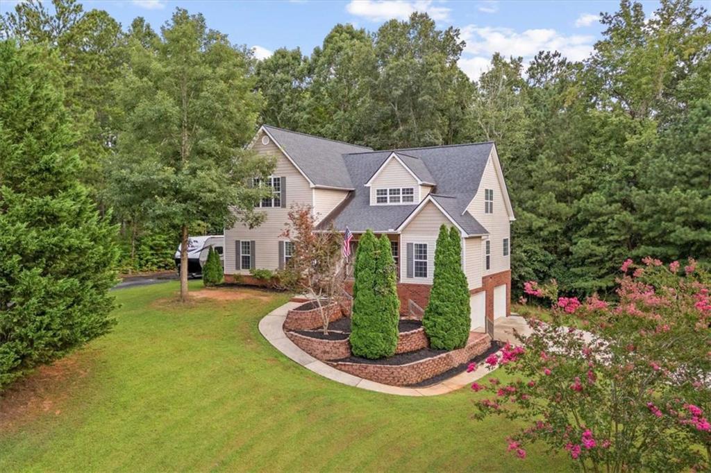 176 Oak Leaf Dr., Carrollton, GA 30116