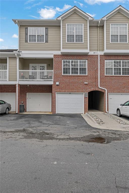 5105 Woodland Ln., Alpharetta, GA 30009