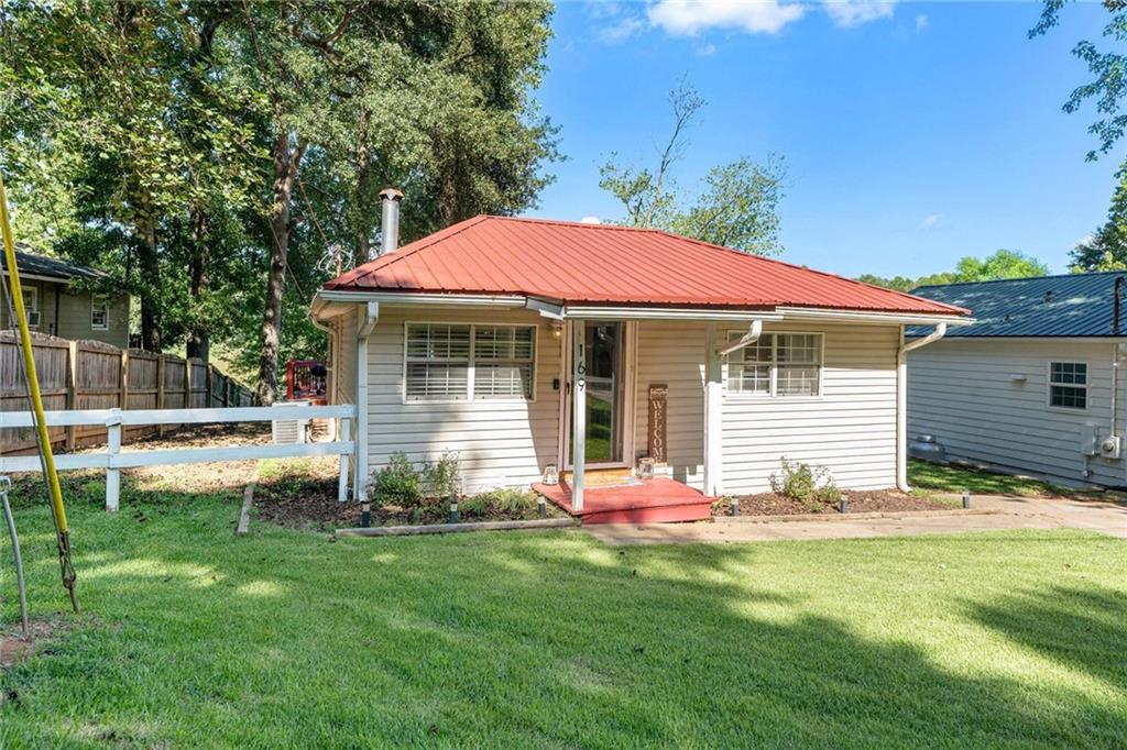 169 Cherokee Dr., Jackson, GA 30233