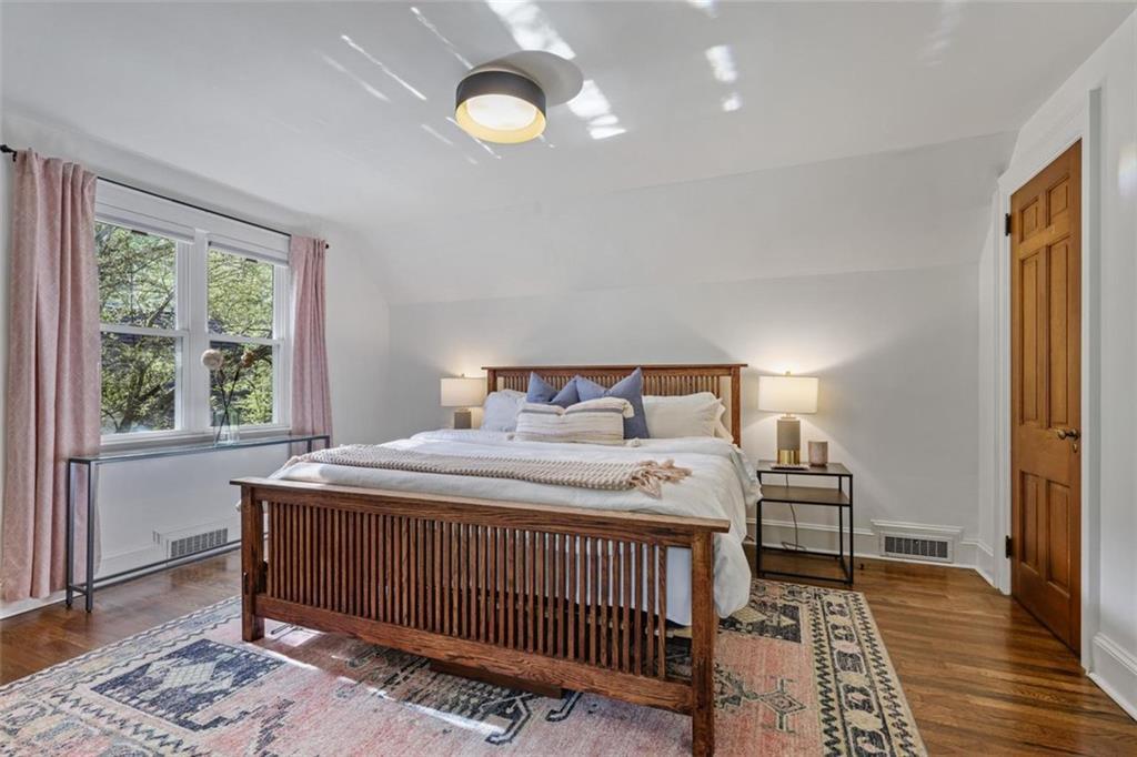 815 Crestridge Dr., Atlanta, GA 30306