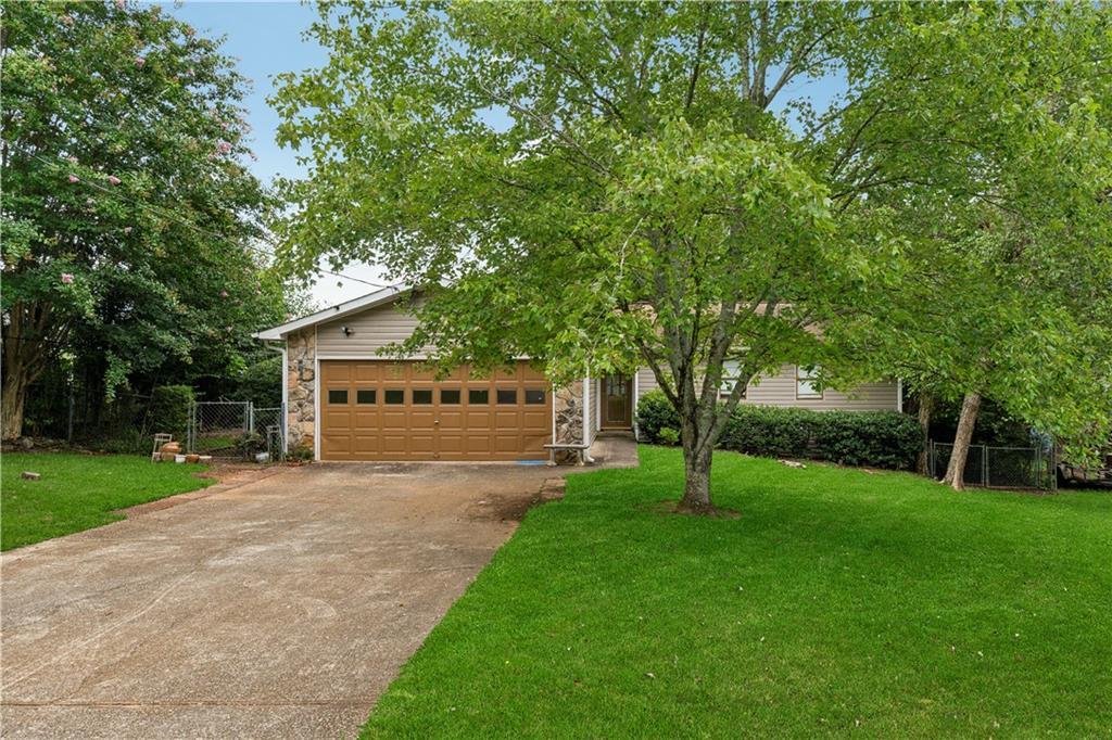 2605 Silver Cliff Dr., Duluth, GA 30096