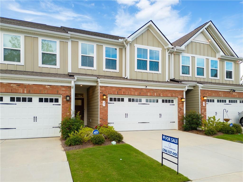 21 Red Ln., Hoschton, GA 30548