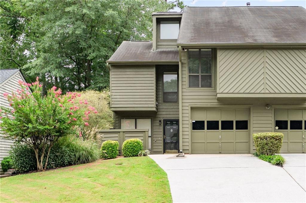 1097 Creatwood Cir., Smyrna, GA 30080