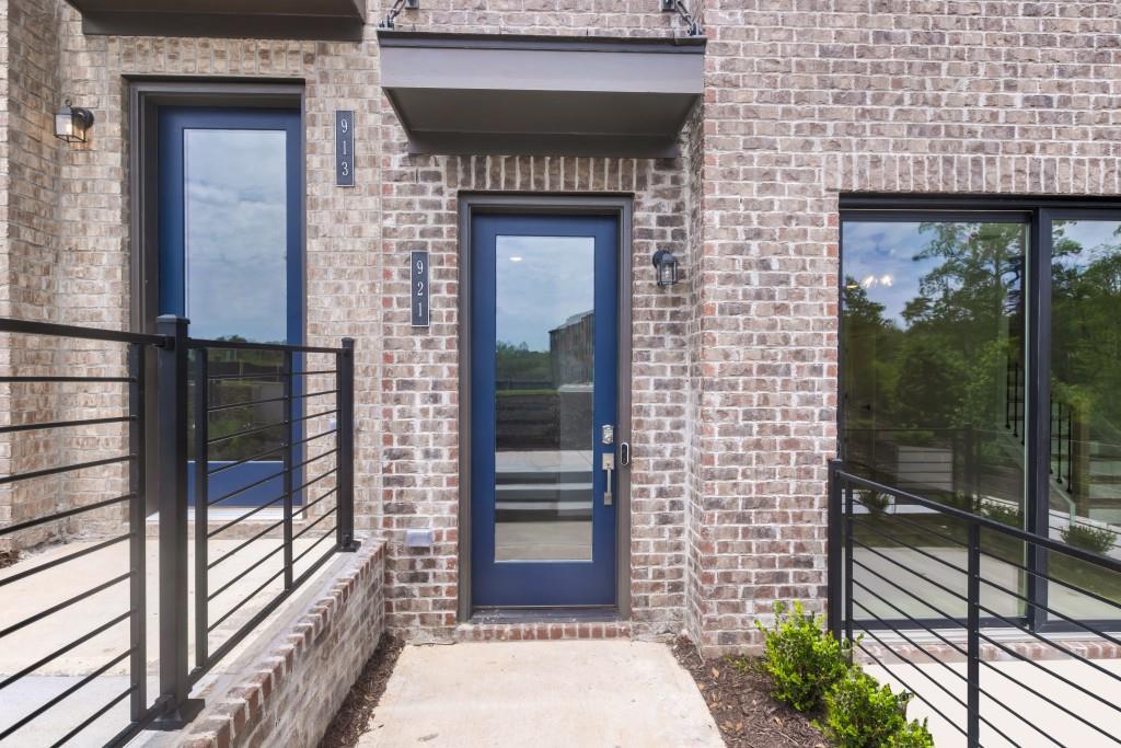 921 Echo Park Dr., Suwanee, GA 30024