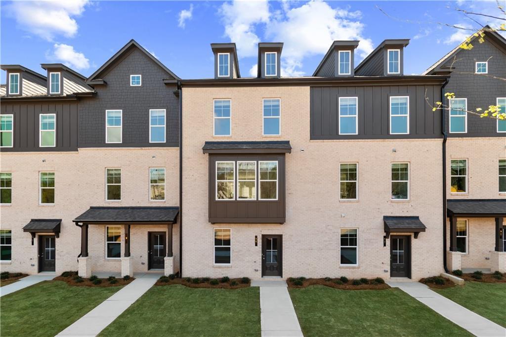 107 Daybreak Ln., Newnan, GA 30265