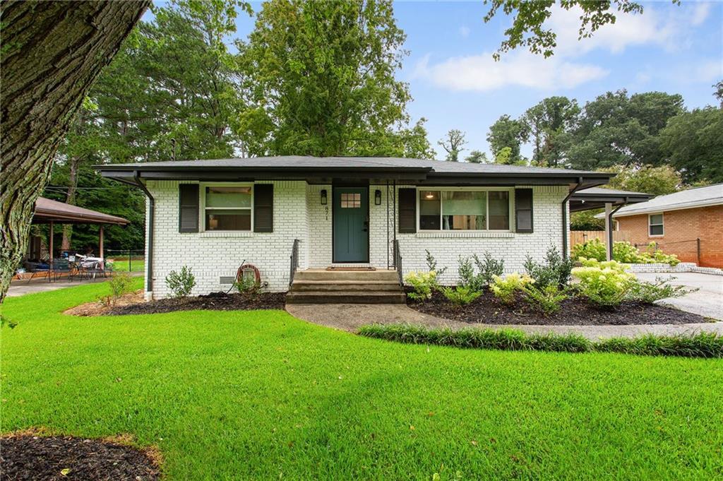 871 Lake Ct., Smyrna, GA 30082