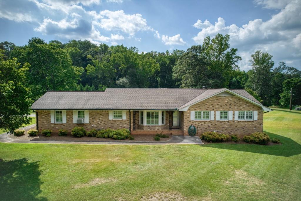 3840 Mceachern Farm Dr., Powder Springs, GA 30127