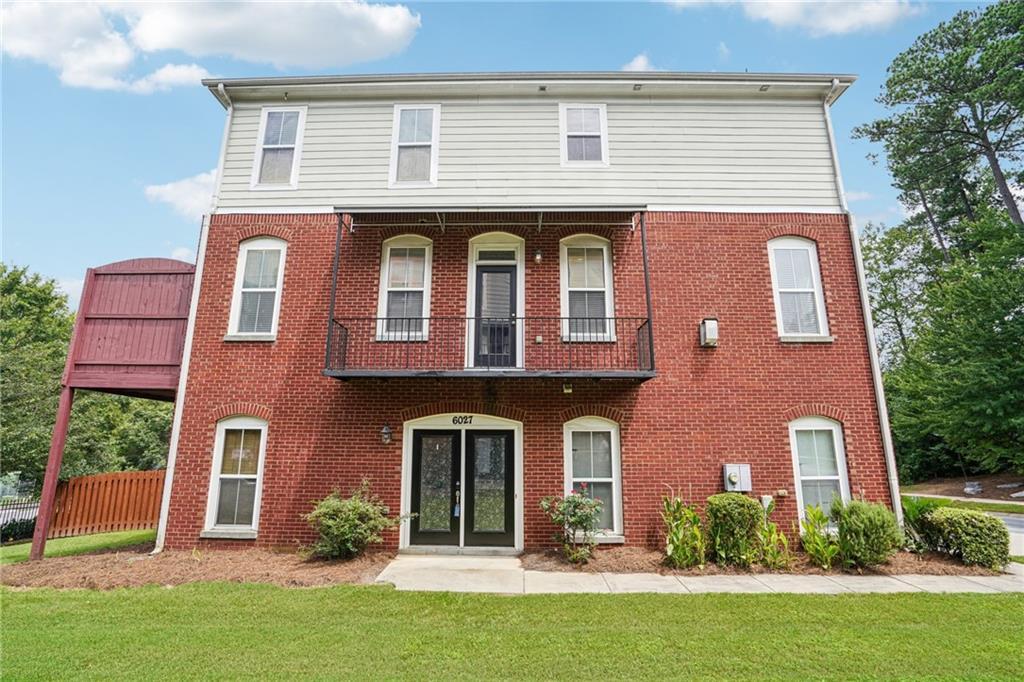 6027 Brookside Oak Cir., Norcross, GA 30093