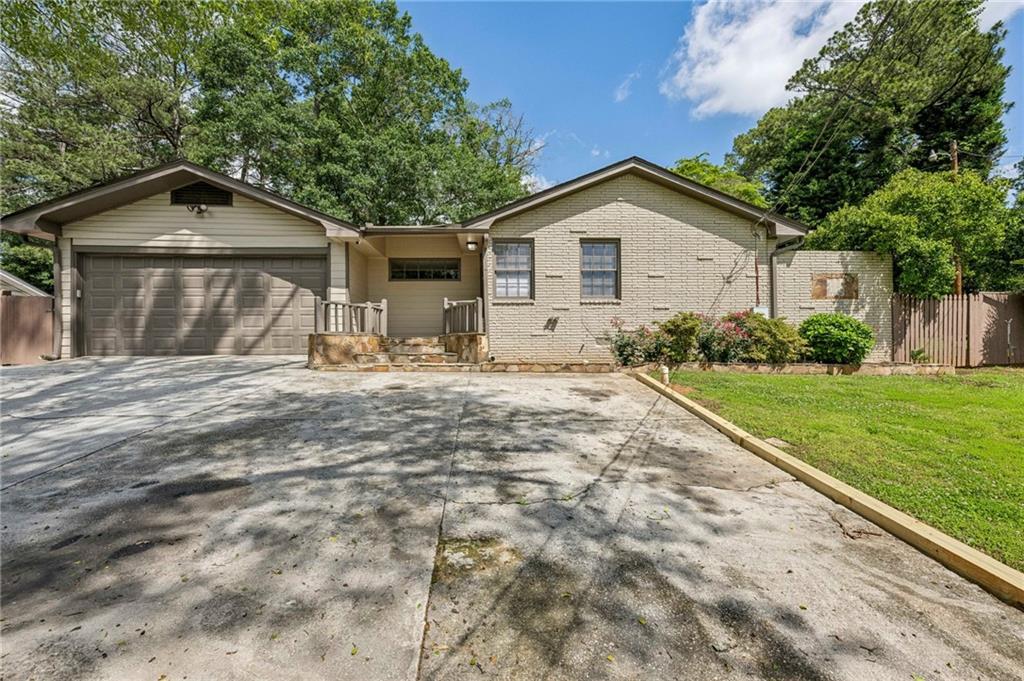 2762 Dresden Dr., Atlanta, GA 30341