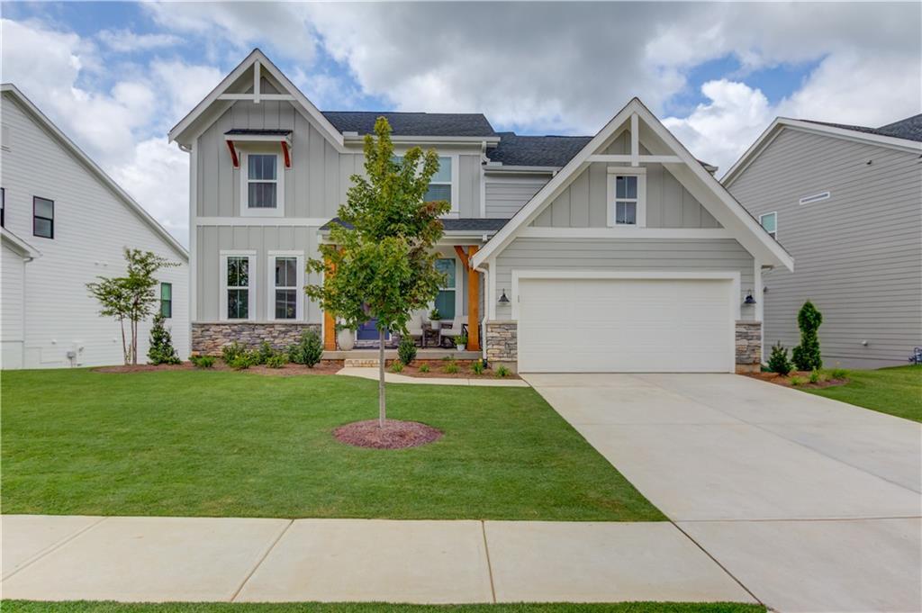 165 Kerr Dr., Hoschton, GA 30548