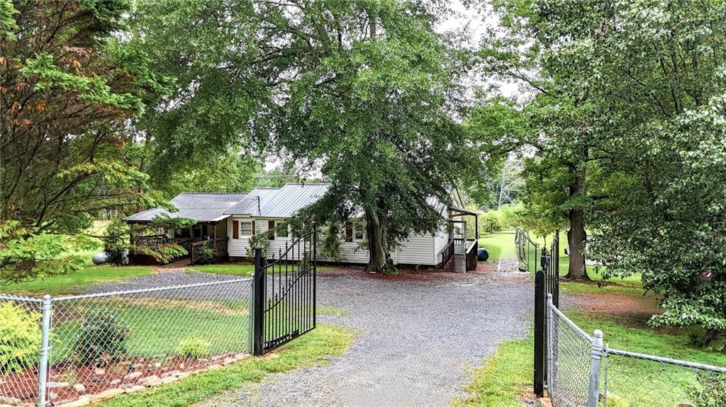 400 Hall Memorial Rd., Calhoun, GA 30701