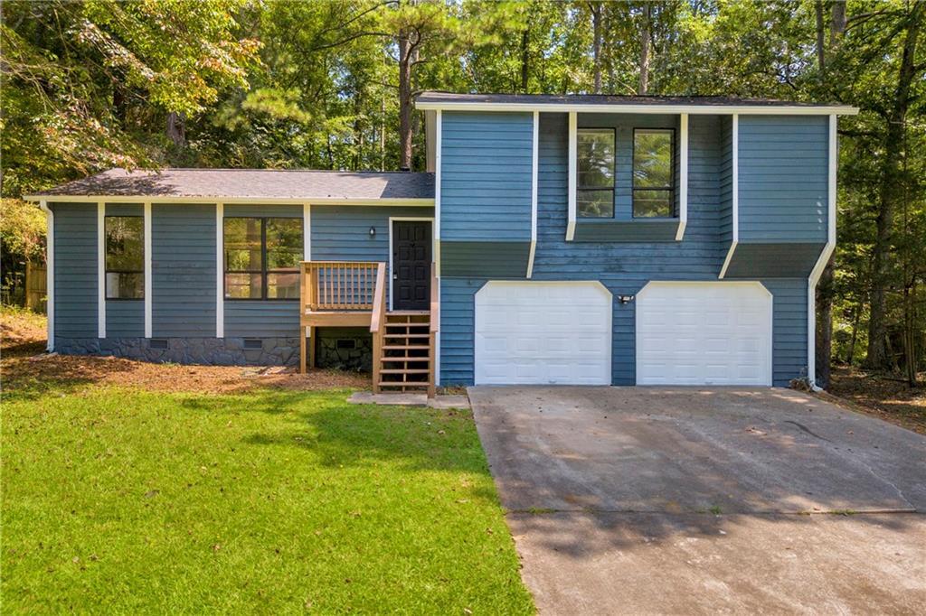 3346 Deshong Dr., Stone Mountain, GA 30087