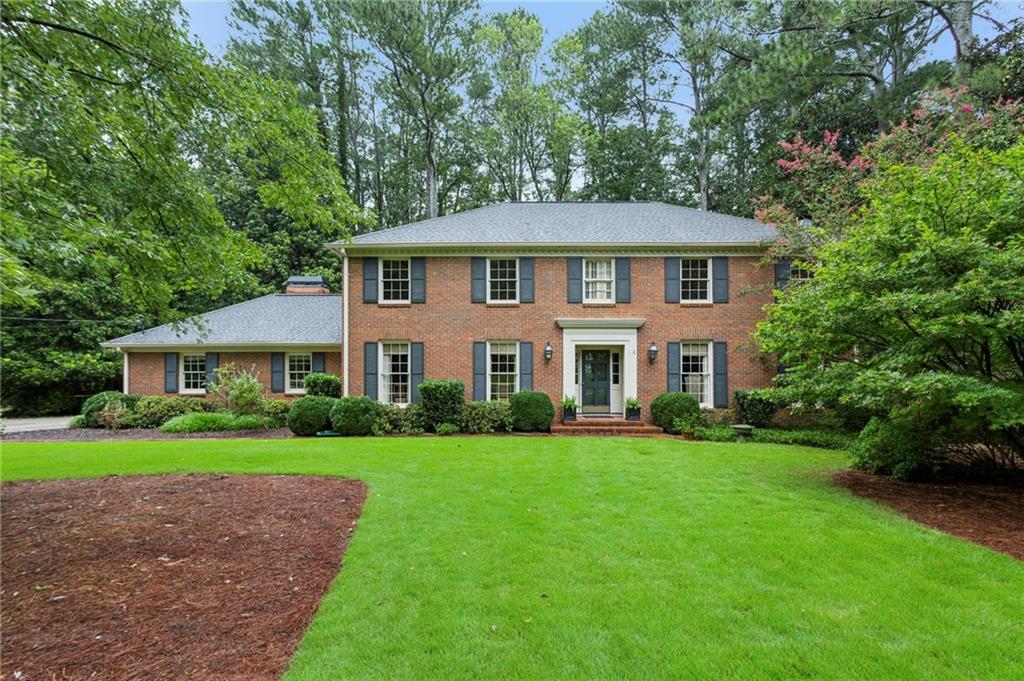 399 Glencastle Dr., Atlanta, GA 30327