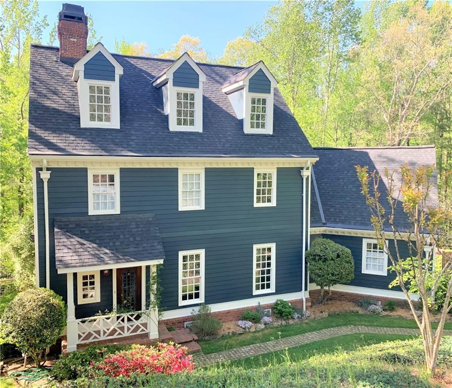 3616 Hampstead Ln., Roswell, GA 30075