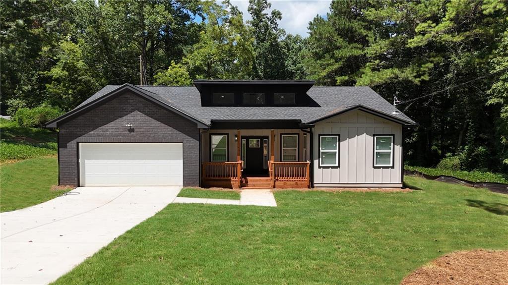 1648 Camp Dr., Jonesboro, GA 30236