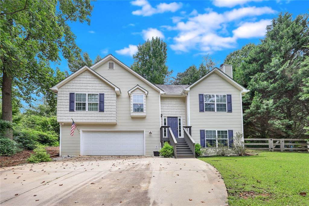 8755 Bayhill Dr., Gainesville, GA 30506