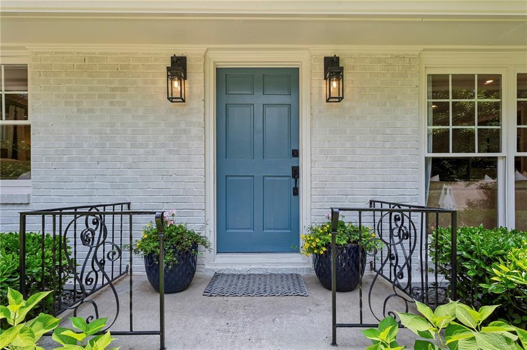 2611 Ridgemore Rd., Atlanta, GA 30318