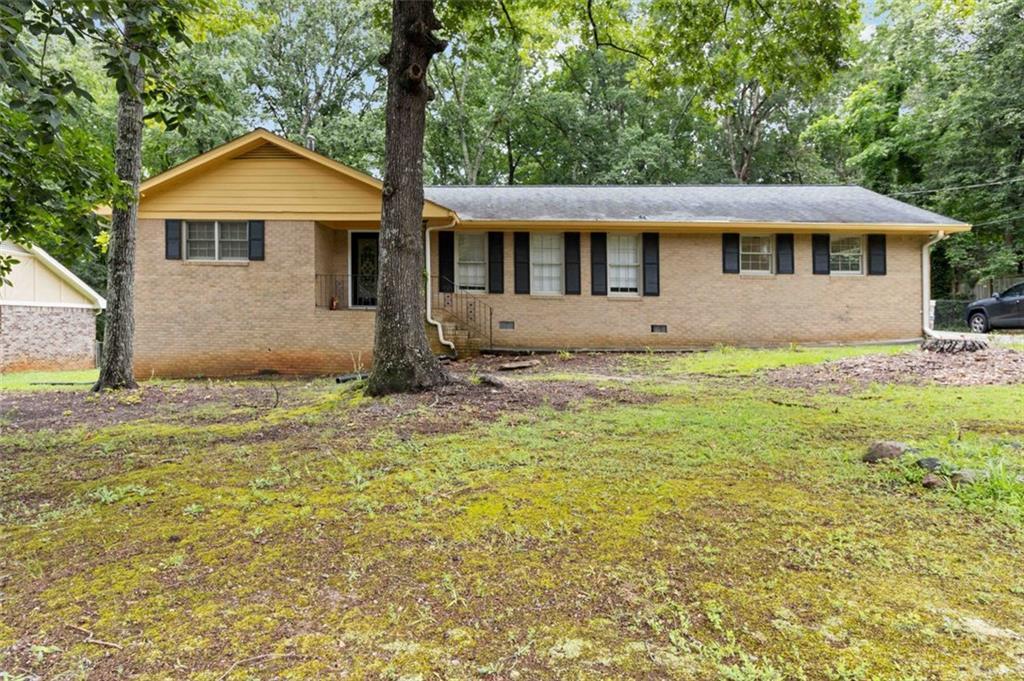 574 Horseshoe Cir., Lilburn, GA 30047