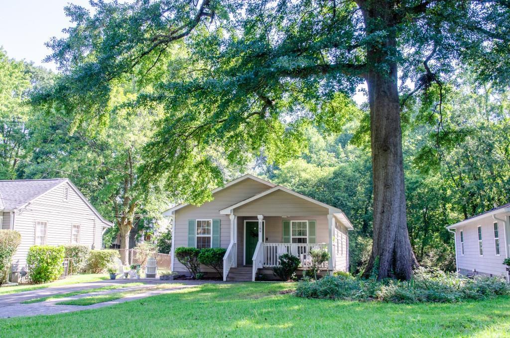 2189 Forrest Pl., Atlanta, GA 30318