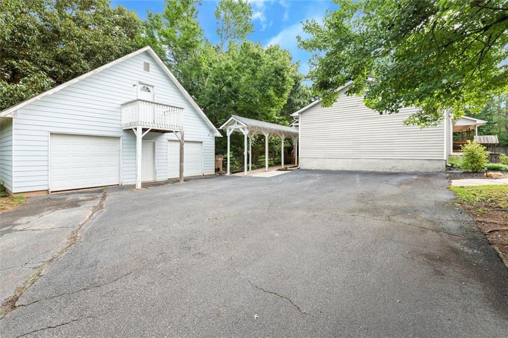 6288 Hawkins Dr., Cumming, GA 30028