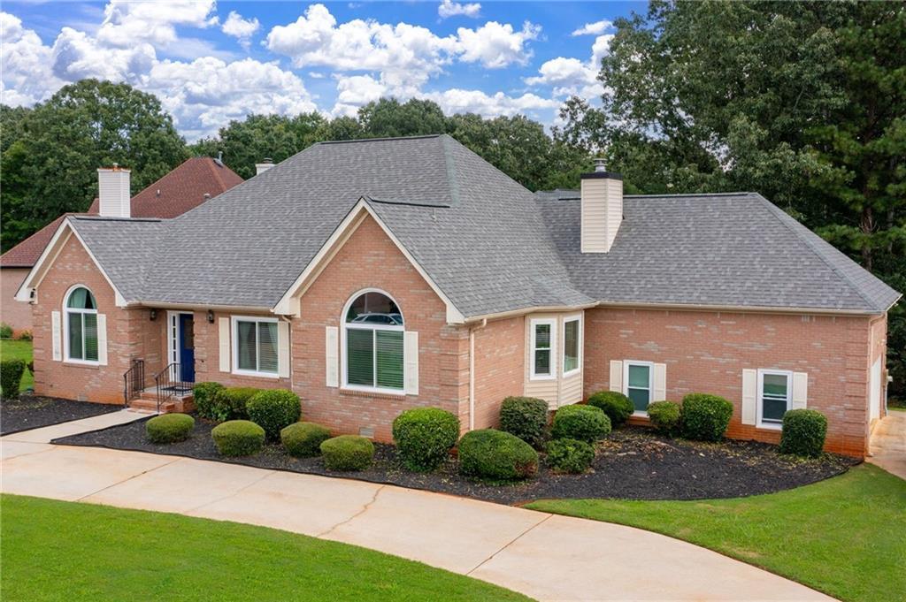 9396 Woodlawn Dr., Douglasville, GA 30135
