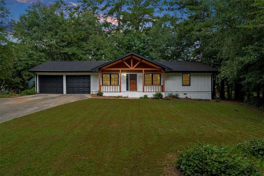 4210 Bob White Ln., Oakwood, GA 30566