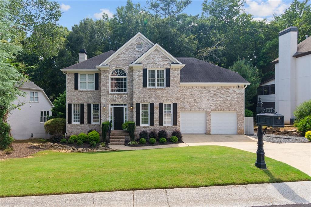 824 Hillcrest Lane Ln., Woodstock, GA 30189