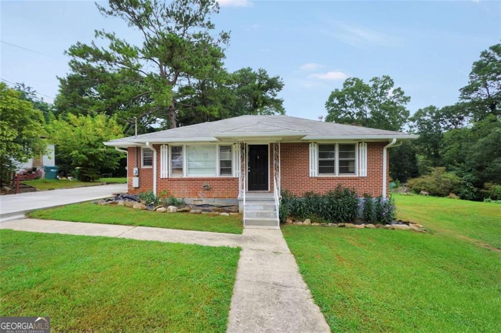 1172 Elaine Dr., Forest Park, GA 30297