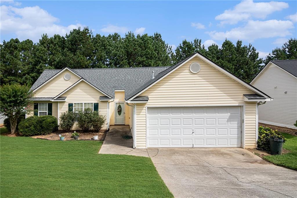 1652 Thorn Ridge Tr., Hampton, GA 30228