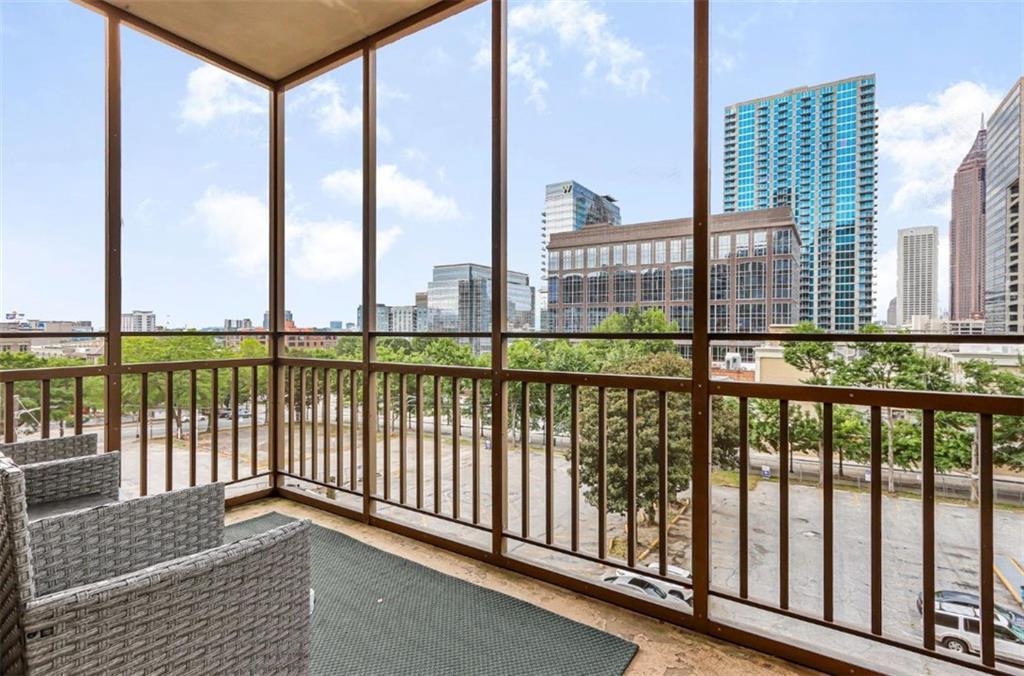 300 Peachtree St. #3B, Atlanta, GA 30308