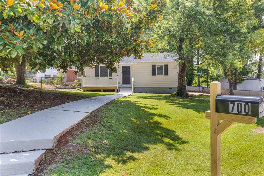 700 Parkdale Dr., Scottdale, GA 30079