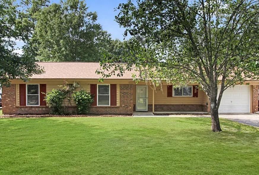 1114 Forest Dr., Pooler, GA 31322
