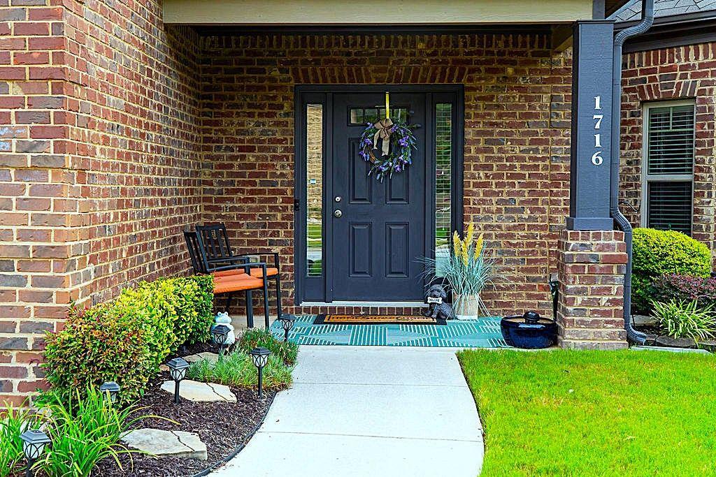 1716 Indian Woods Rd., Lithonia, GA 30058