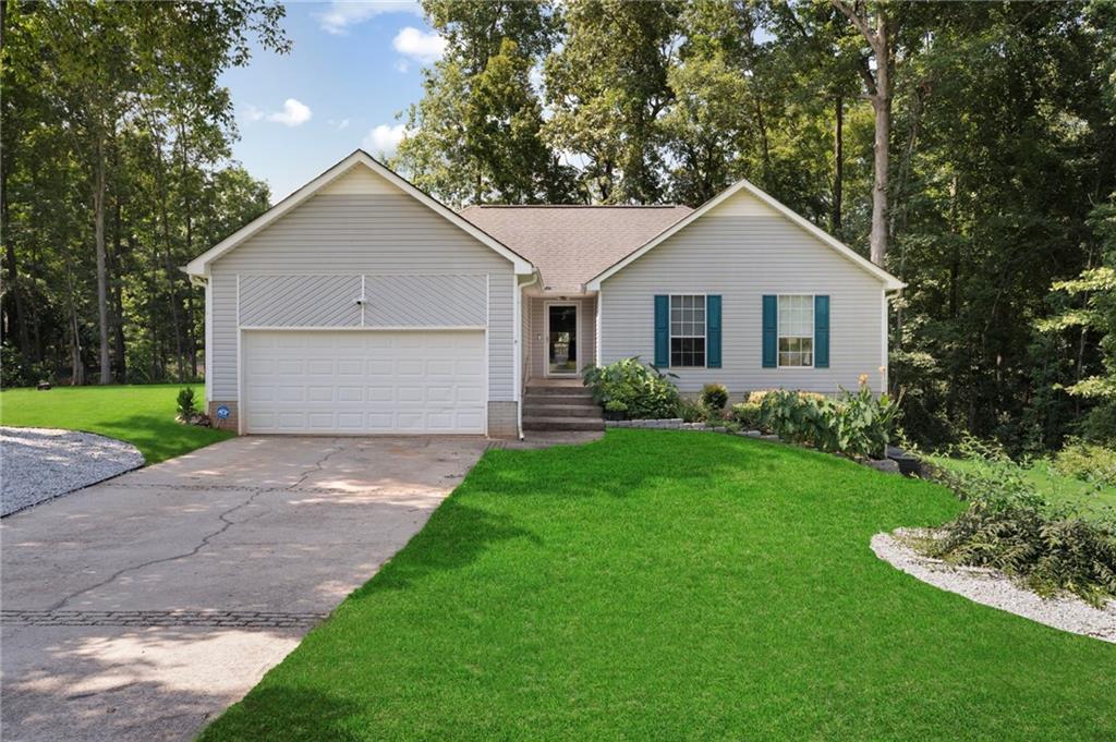 395 Timber Top Dr., Stockbridge, GA 30281