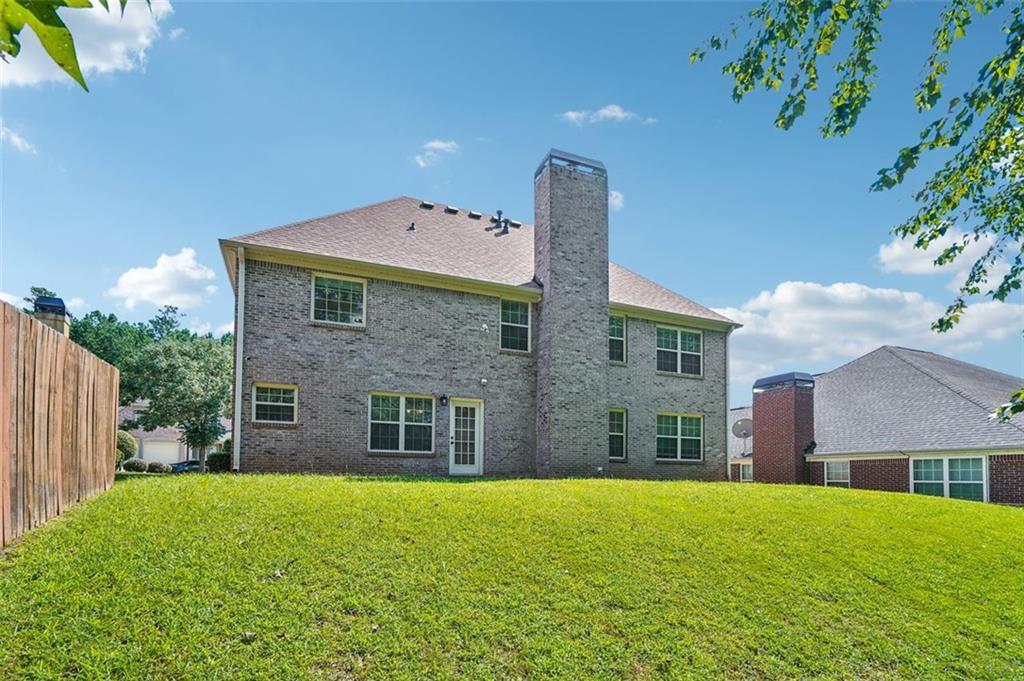 7981 Gossamer Dr., Fairburn, GA 30213
