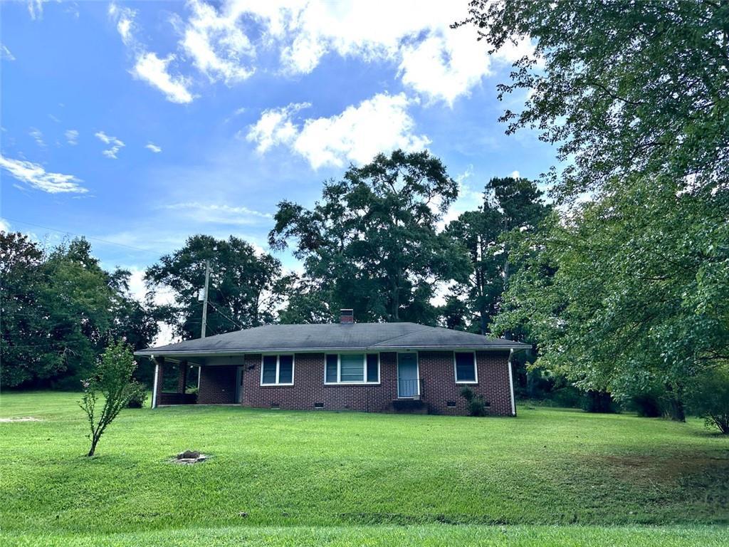 3099 Old Broadnax Mill Rd., Loganville, GA 30052