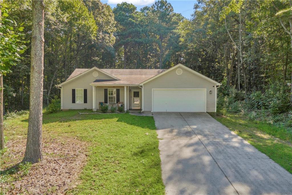 624 Red Fox Ln., Auburn, GA 30011