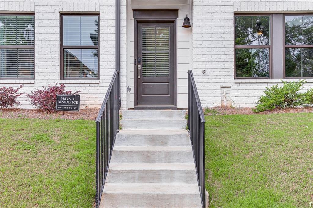 2428 Lakeshore Ln., Atlanta, GA 30316