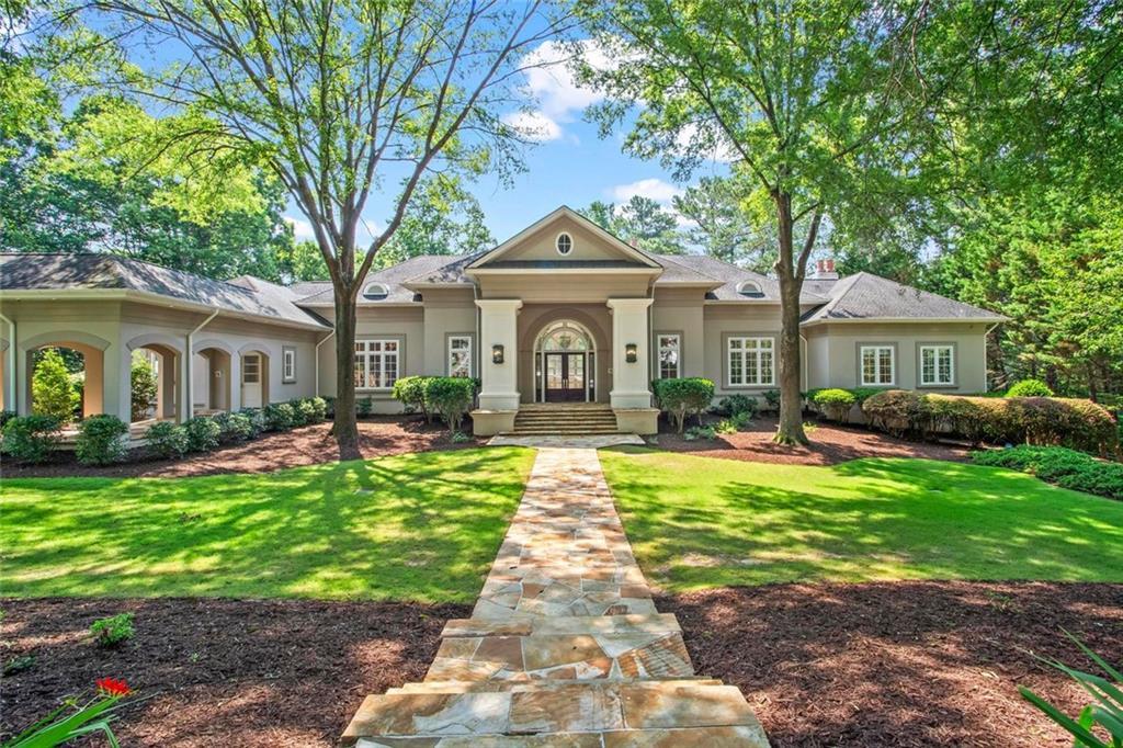 9335 Colonnade Tr., Johns Creek, GA 30022