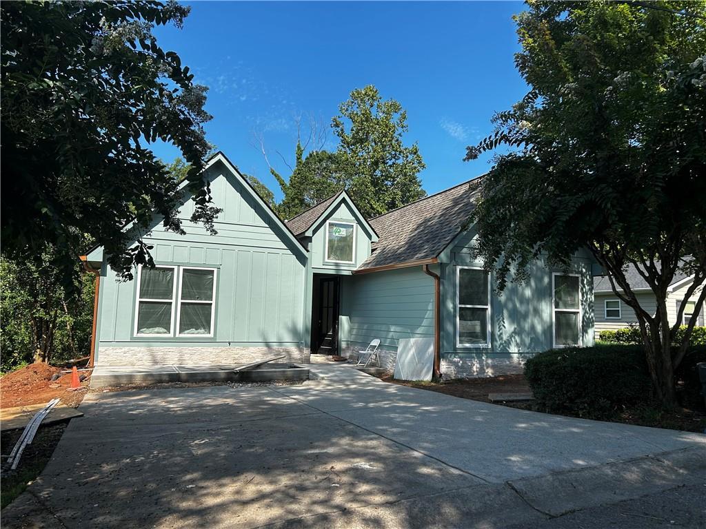 934 Zion Cir., Roswell, GA 30075