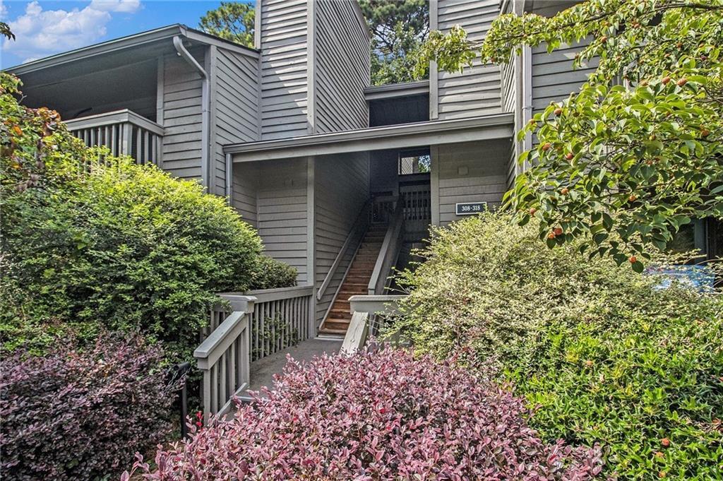 318 Tuxworth Cir., Decatur, GA 30033