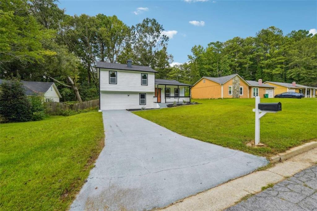 5017 Galbraith Cir., Stone Mountain, GA 30088