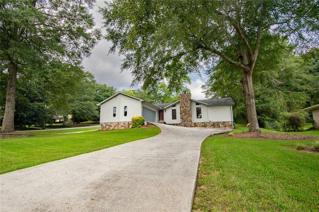 2966 Riviera Dr., Conyers, GA 30012