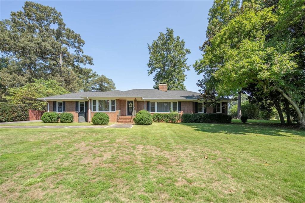 112 College Cir., Cedartown, GA 30125