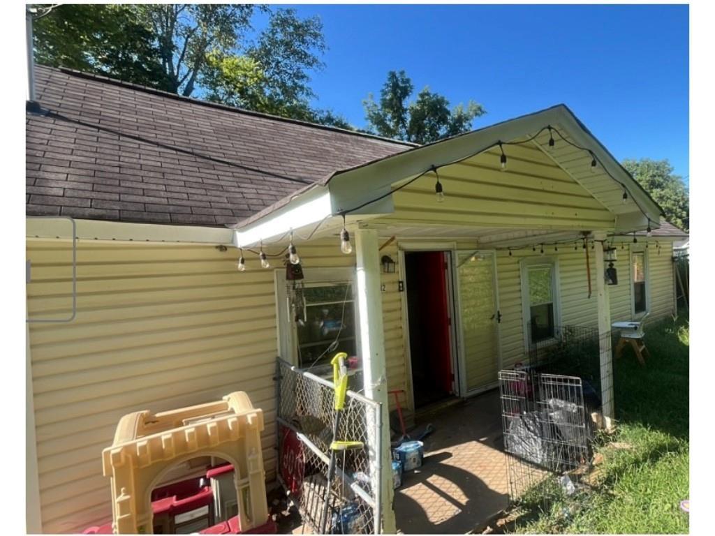 12 Circle Dr., Lindale, GA 30147