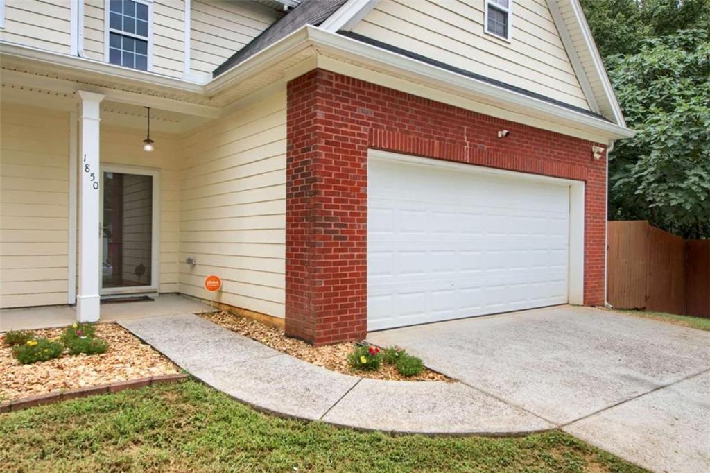 1850 Lakewood Ter., Atlanta, GA 30315