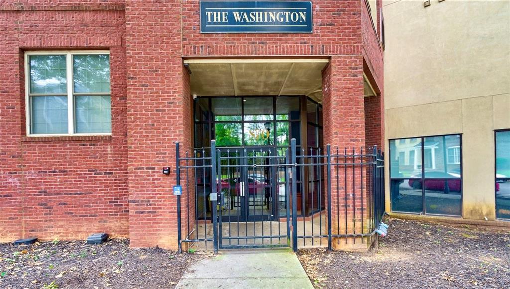 870 Mayson Turner Rd. #1330, Atlanta, GA 30314