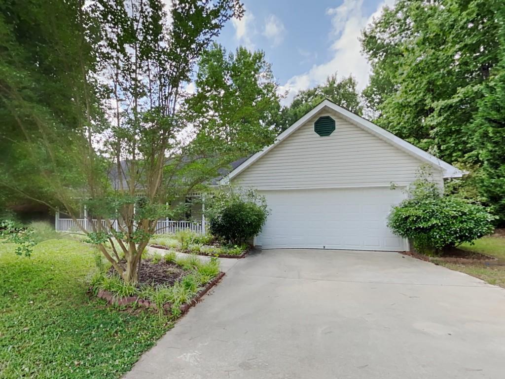 145 Whispering Pine Dr., Covington, GA 30016