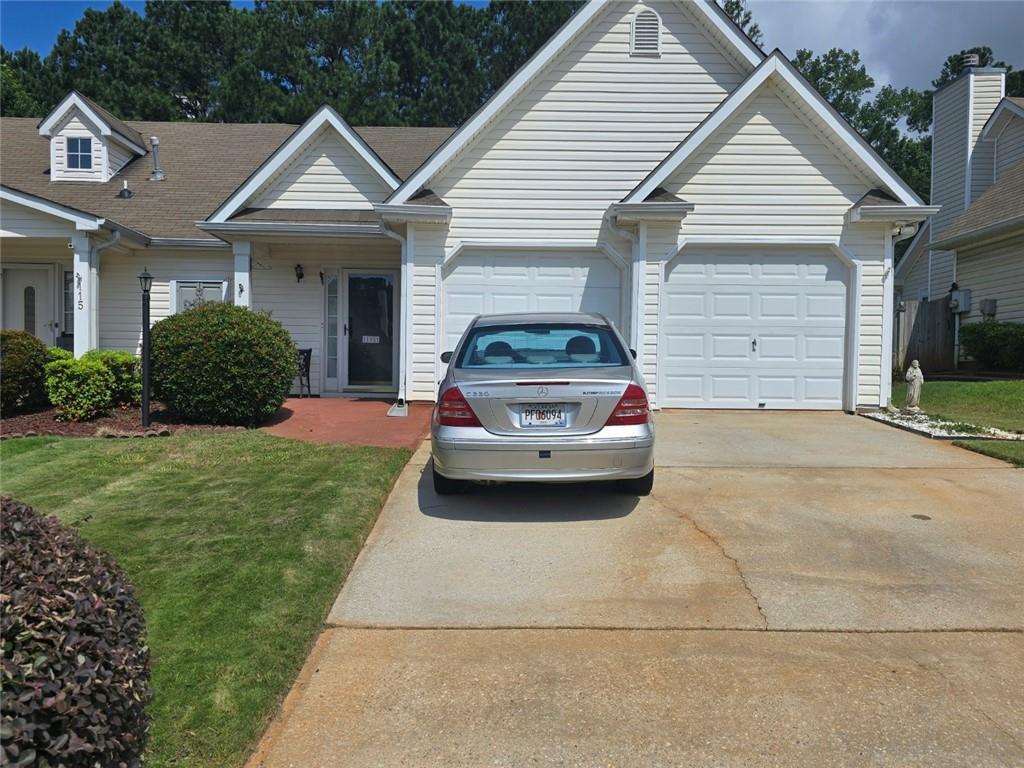 105 Courtyard Ln., Newnan, GA 30265